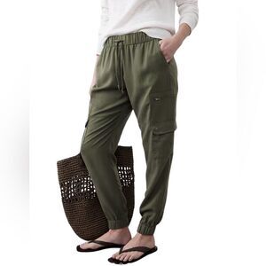 Banana Republic Factory Green TENCEL CARGO JOGGER Size XS